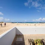 Nire Lula En La Misma Playa דירה